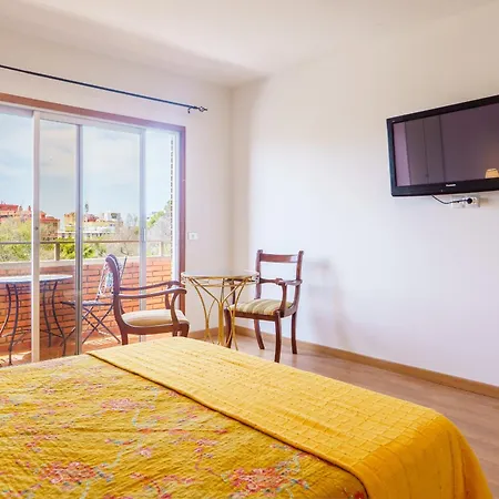 Living Sol - Centric Urban Guest house