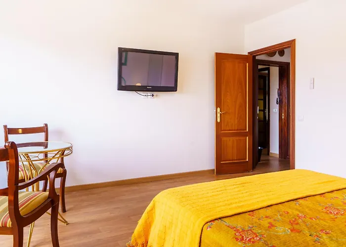 Living Sol - Centric Urban Guest house *